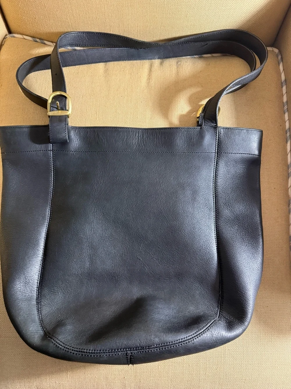 Vintage Coach Black Leather Bucket Tote Shoulder Bag Brass